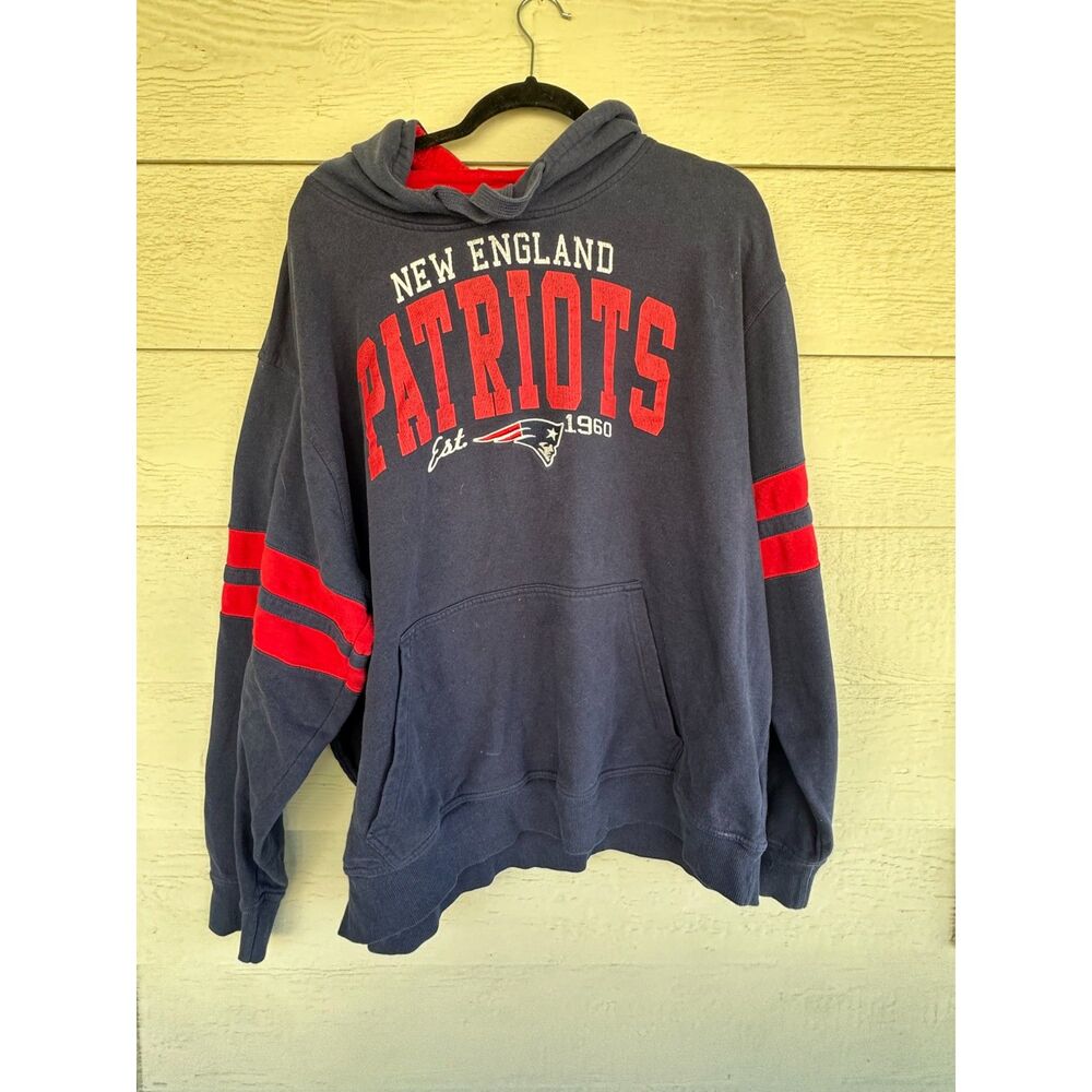 NFL Team Apparel New England Patriots Est 1960 Arched Pullover Hoodie, Men's 3XL